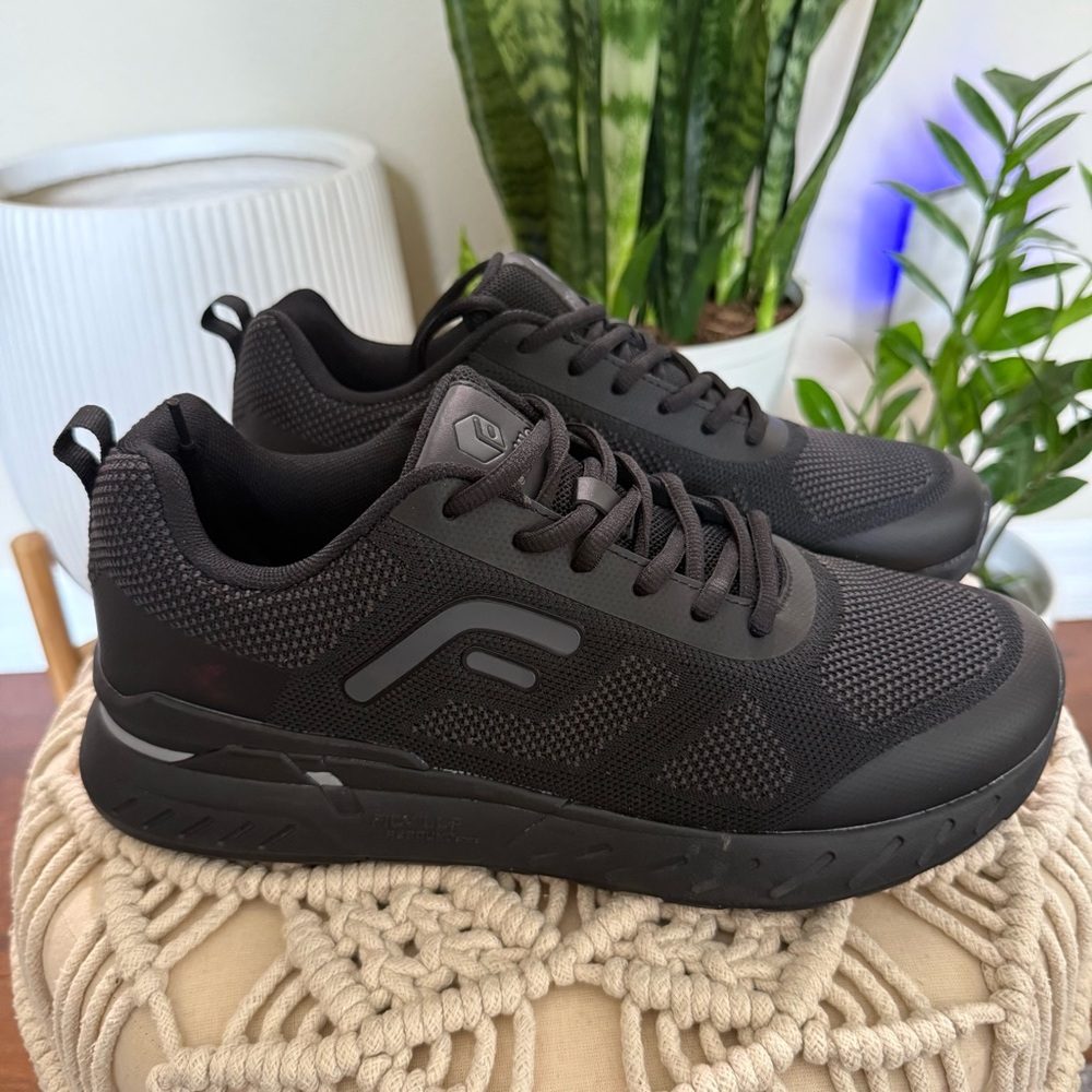 FitVille Black Athletic Sneakers